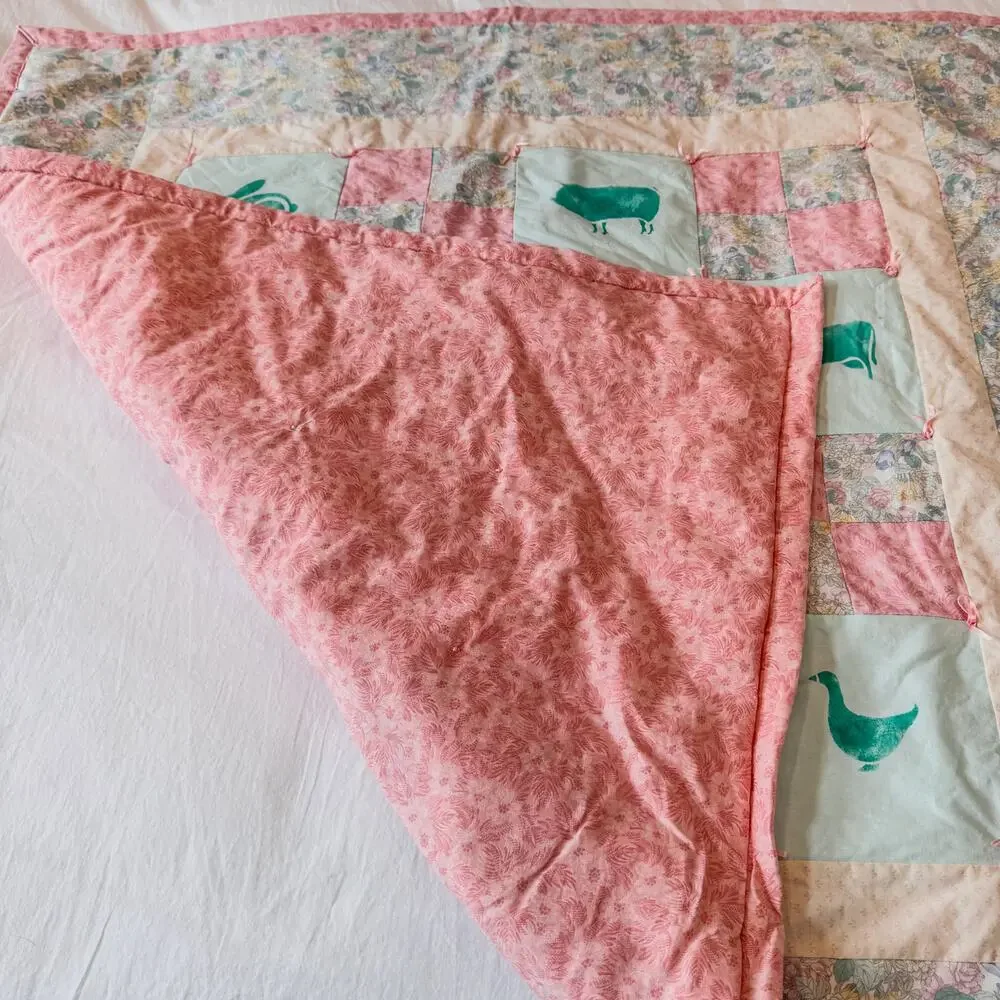 Vintage Handmade Patchwork Pink/Cream Baby Quilt w/ Teal Farm Animal, 40